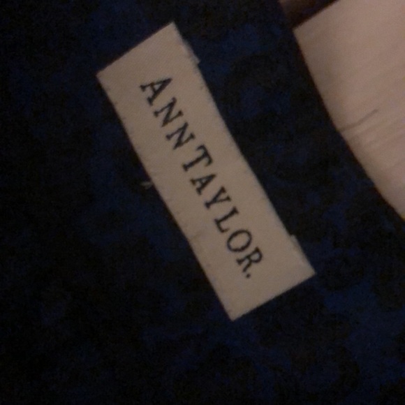 🔥SOLD🔥90s VTG ANN TAYLOR Blue Paisley Silk Tapered Pants - Picture 10 of 11